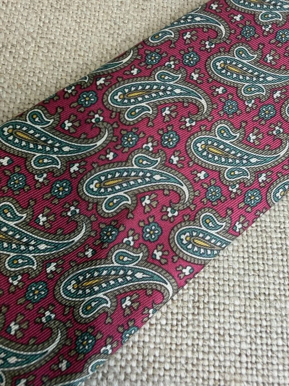 Vintage Bill Blass Tie Men Silk Paisley 53.5x3 Classic Holiday Work Party Nw